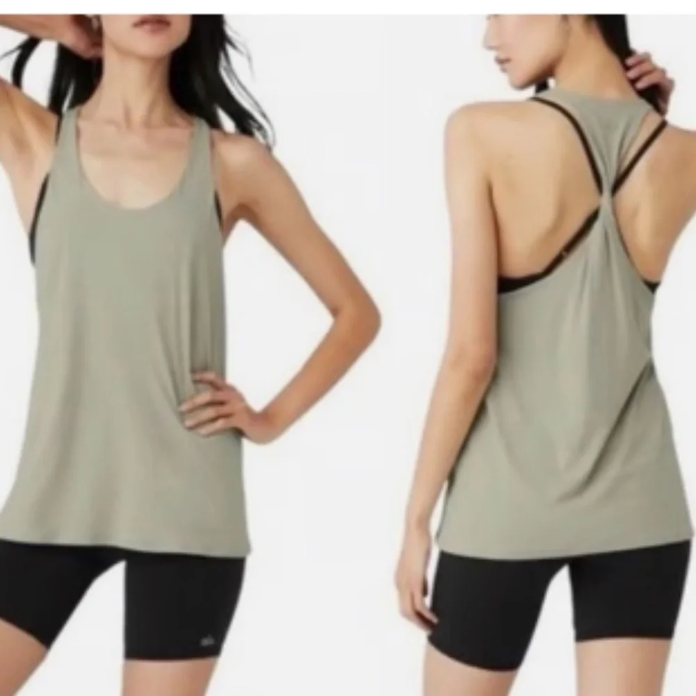 ALO Yoga Two-Piece Active Set in Mint Green Sz L - Picture 13 of 13